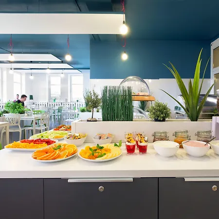 Traffic Stare Hotel Poznan