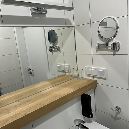 Hotel Traffic Stare 2*